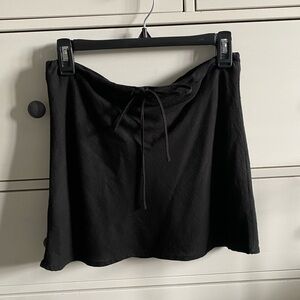 Black mini skirt with tie